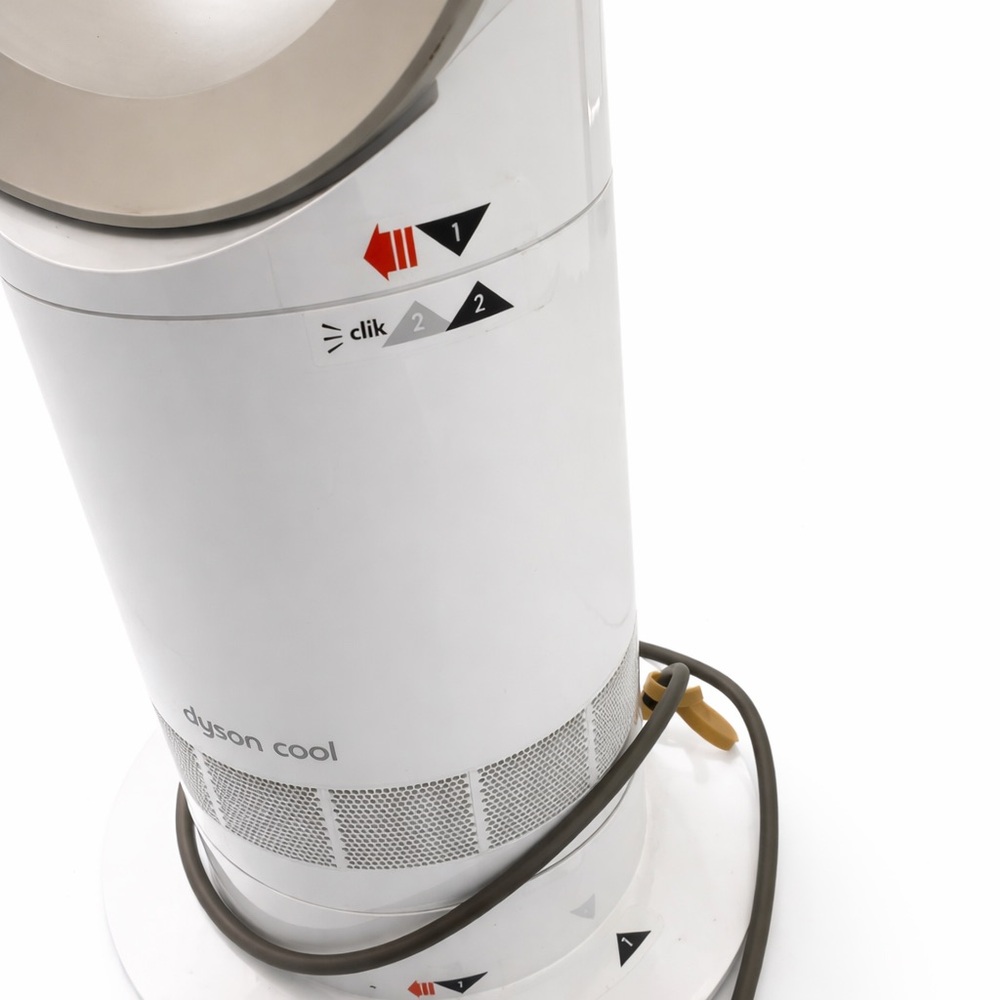 Dyson AM07 Cool Air Multiplier Tower Fan White/Silver Bladeless - Picture 2 of 5
